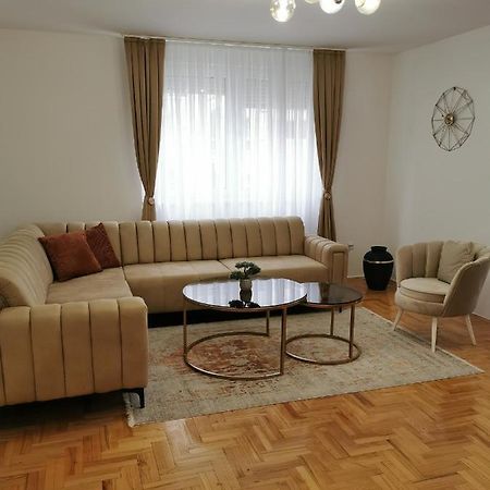 Family Apartment Tuzla Exteriör bild