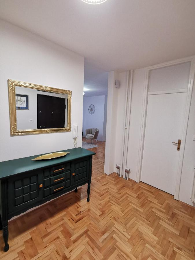 Family Apartment Tuzla Exteriör bild