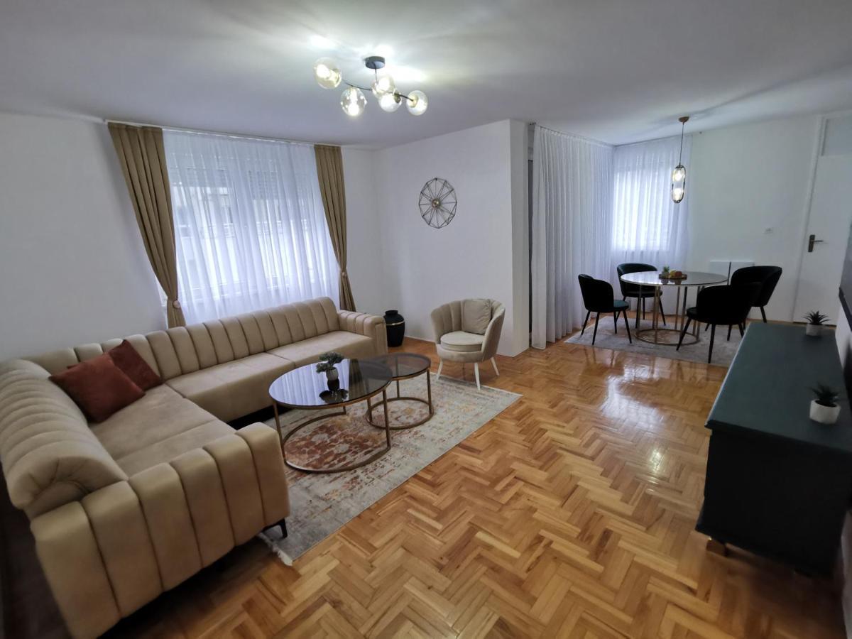 Family Apartment Tuzla Exteriör bild