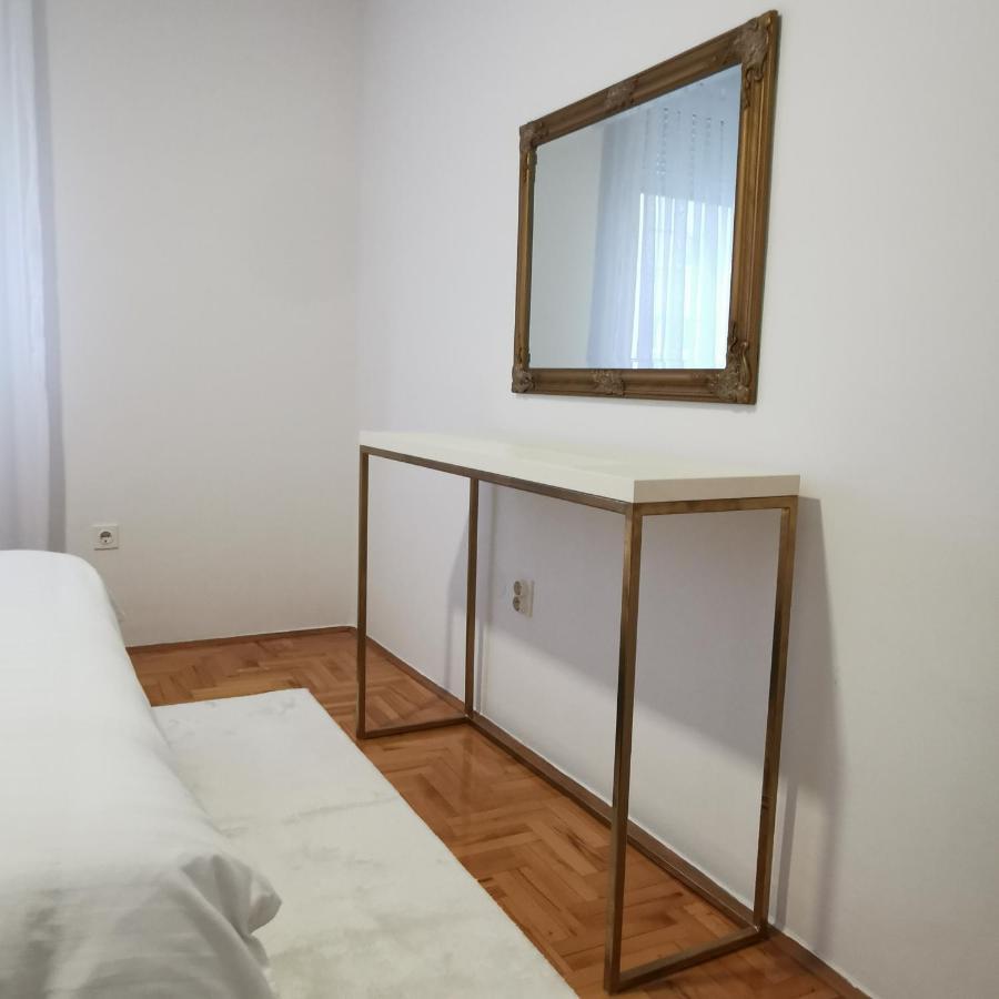 Family Apartment Tuzla Exteriör bild